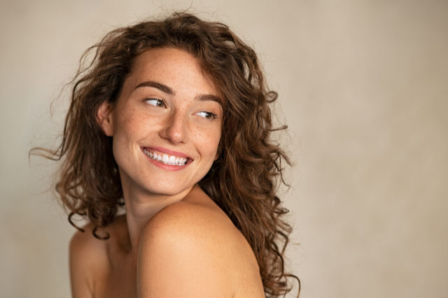 Syndrome de la gentille fille : quand vouloir plaire t&rsquo;épuise en couple