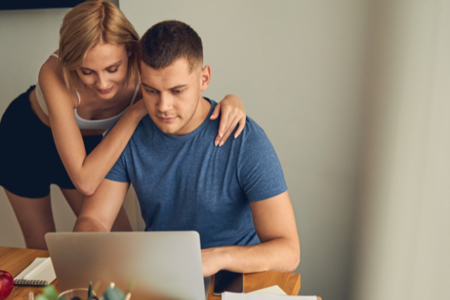 Couple et développement personnel : grandir ensemble sans se perdre