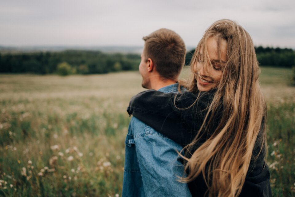 Pourquoi j’évite les conflits dans mon couple (et ce que cela révèle vraiment) ?